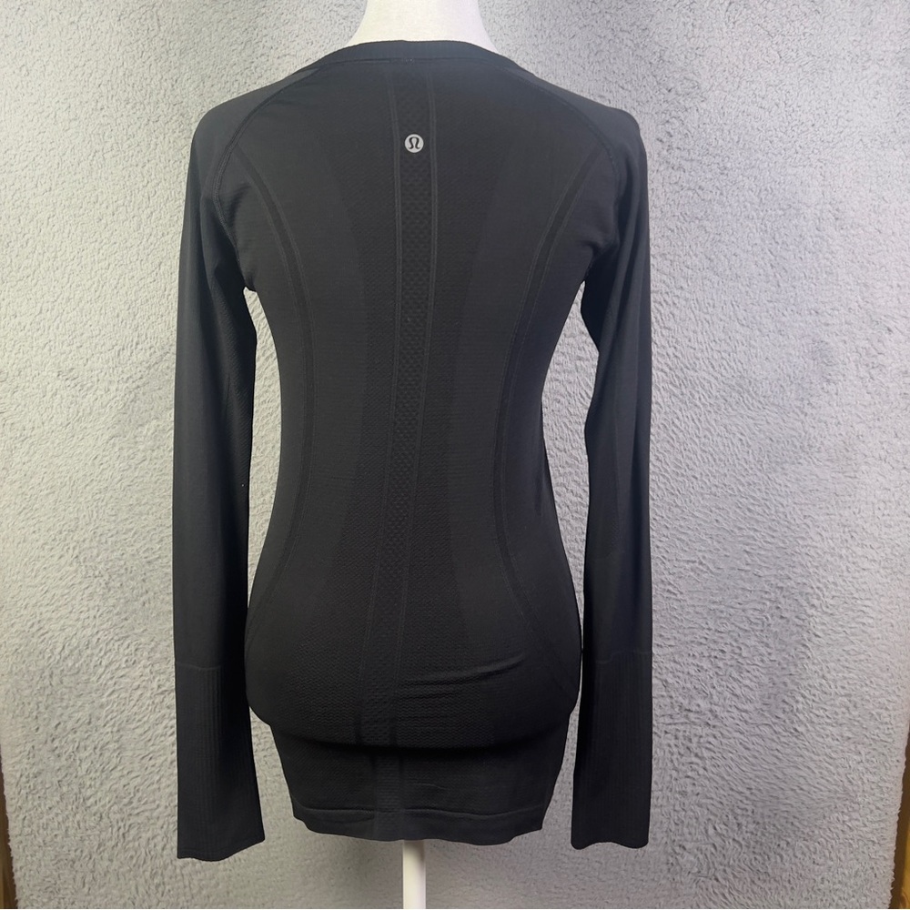 Lululemon Swiftly Tech Top Womens 6 Black Long Sleeve Thumbholes Athletic Gym - Picture 3 of 7